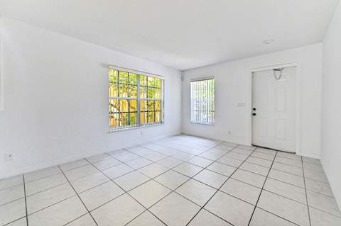 4268 Pine Hollow Circle, Greenacres FL - photo 9 of 34