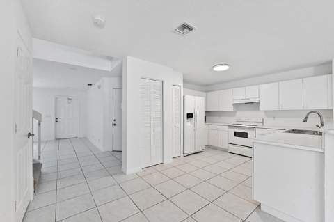4268 Pine Hollow Circle, Greenacres FL - photo 13 of 34