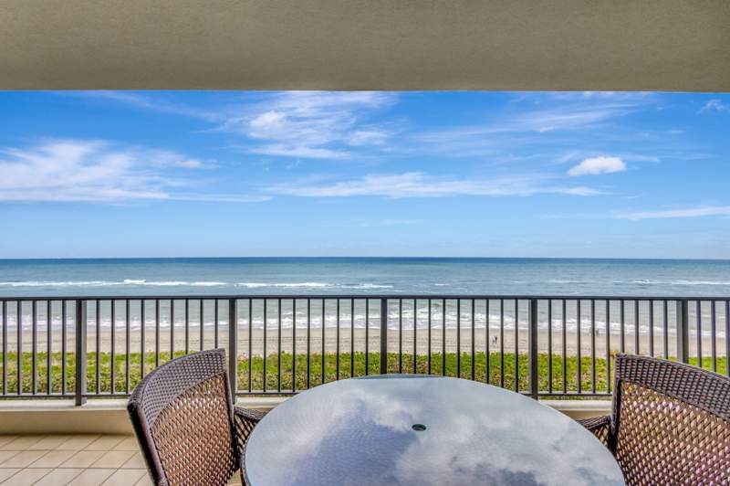 3 bedroom Condominium at 800 Ocean Drive #404, Waterfront On The Ocean At Juno Beach Co, Juno Beach — photo 4