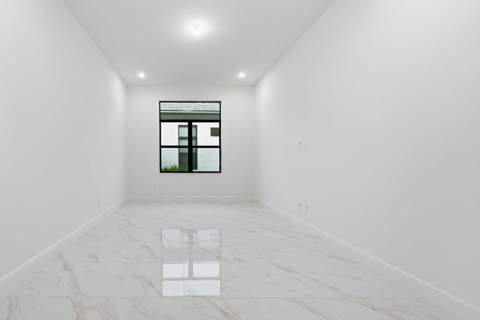 5374 Saint Armands Way, Westlake FL - photo 9 of 38