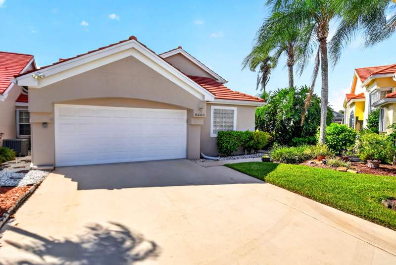 3 bedroom Villa at 6203 Bear Creek Court, Cedarbrook at Fairfields Lacuna, Lake Worth — photo 2
