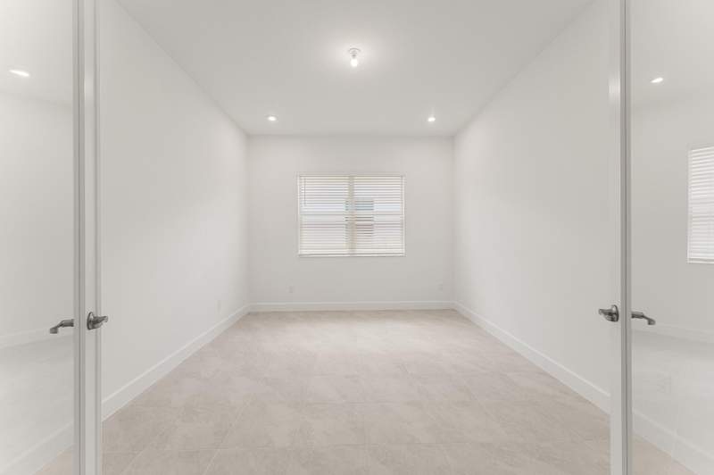 4 bedroom Single Family Residence at 14515 SW Sarilla Boulevard, Seville 6B Phase 1, Port St. Lucie — photo 4
