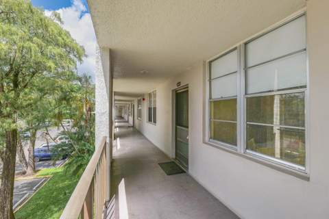 4851 NW 26th Court ##344, Lauderdale Lakes FL - photo 22 of 39