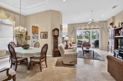 7276 Demedici Circle, Delray Beach FL - photo 11 of 72