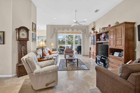 7276 Demedici Circle, Delray Beach FL - photo 13 of 72