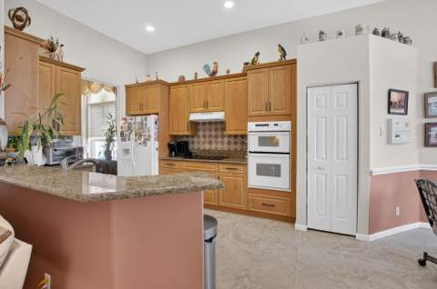7276 Demedici Circle, Delray Beach FL - photo 17 of 72