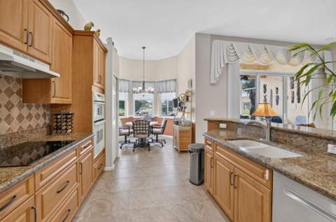 7276 Demedici Circle, Delray Beach FL - photo 21 of 72