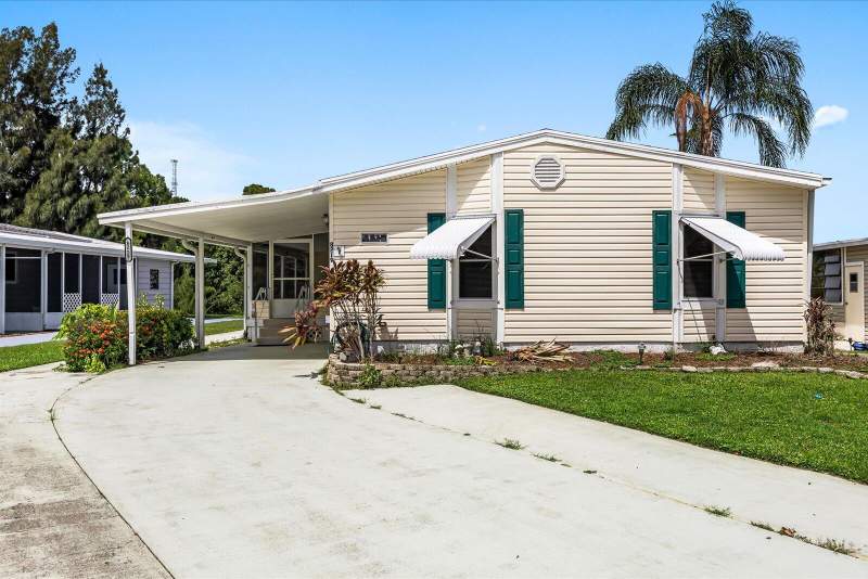 2 bedroom Manufactured Home at 8219 Cinnamon Lane, Savanna Club Plat I, Port St. Lucie — photo 2
