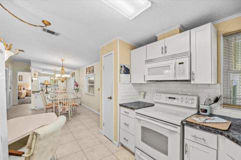 8219 Cinnamon Lane, Port St. Lucie FL - photo 9 of 54