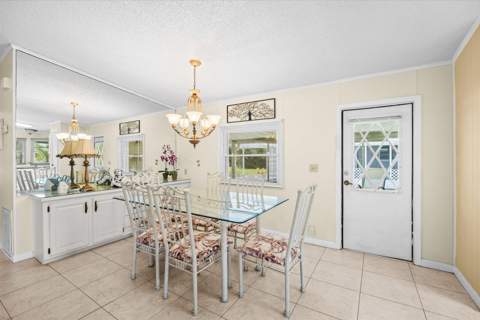 8219 Cinnamon Lane, Port St. Lucie FL - photo 10 of 54