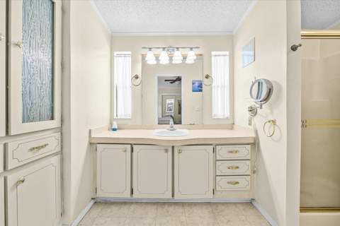 8219 Cinnamon Lane, Port St. Lucie FL - photo 17 of 54