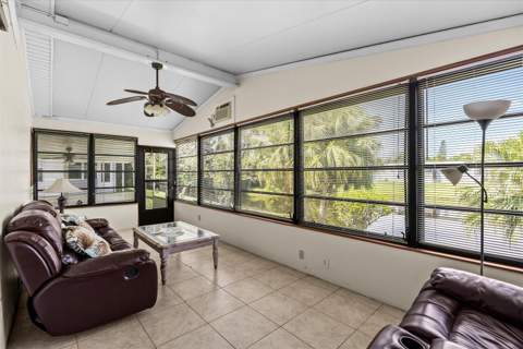 8219 Cinnamon Lane, Port St. Lucie FL - photo 24 of 54