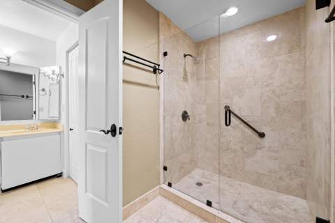 8211 NW 70th Street, Tamarac FL - photo 20 of 36