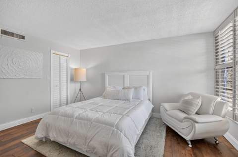 4 Royal Palm Way #403, Boca Raton FL - photo 15 of 56