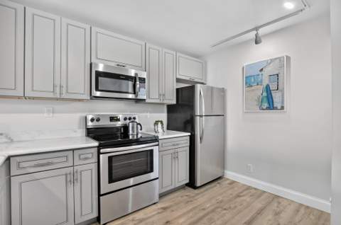 4 Royal Palm Way #403, Boca Raton FL - photo 10 of 56