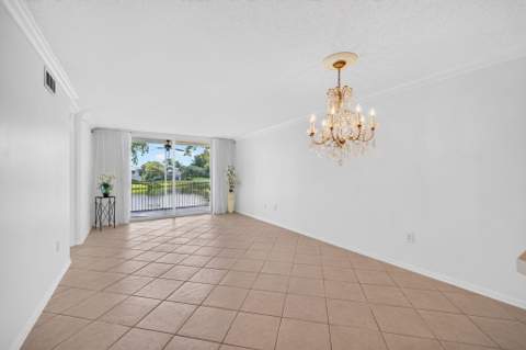 9551 Weldon Circle #E212, Tamarac FL - photo 15 of 56