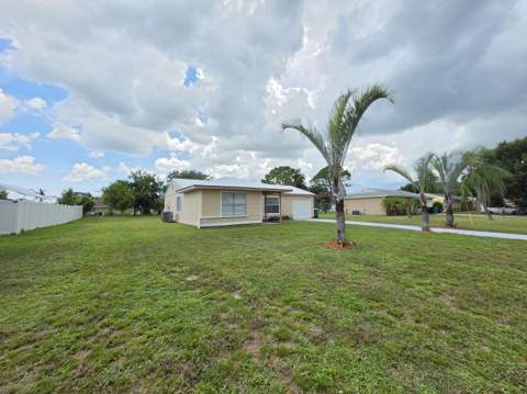 442 SW Belmont Circle, Port St. Lucie FL - photo 10 of 67