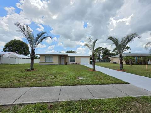442 SW Belmont Circle, Port St. Lucie FL - photo 9 of 67