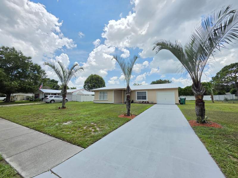 3 bedroom Single Family Residence at 442 SW Belmont Circle, Port St Lucie Section 42 1st Replat, Port St. Lucie — photo 4