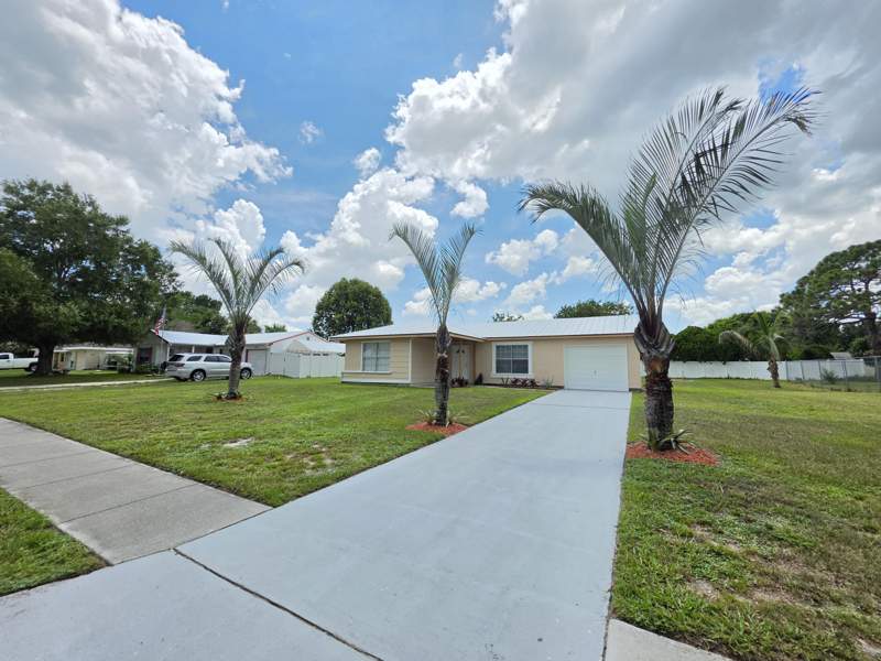 3 bedroom Single Family Residence at 442 SW Belmont Circle, Port St Lucie Section 42 1st Replat, Port St. Lucie — photo 3