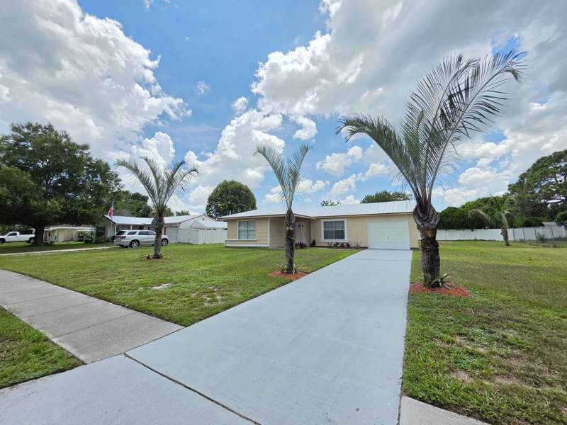3 bedroom Single Family Residence at 442 SW Belmont Circle, Port St Lucie Section 42 1st Replat, Port St. Lucie — photo 2