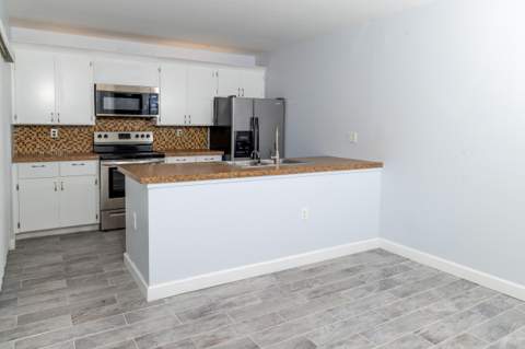 7406 74th Way, West Palm Beach FL - photo 9 of 35