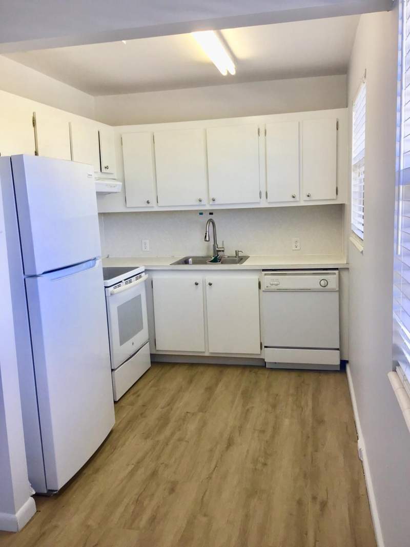 2 bedroom Condominium at 84 Brighton B #84, Century Village, Boca Raton — photo 3