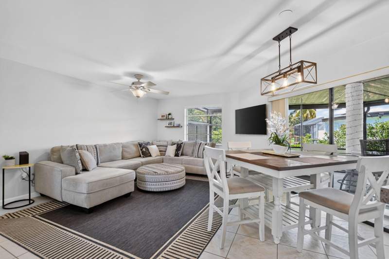 2 bedroom Townhouse at 327 NW 36th Avenue, Yorkville, Deerfield Beach — photo 5