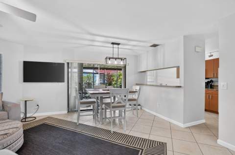 327 NW 36th Avenue, Deerfield Beach FL - photo 8 of 42