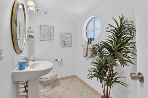 327 NW 36th Avenue, Deerfield Beach FL - photo 11 of 42