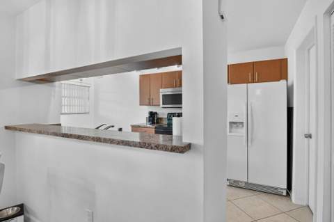 327 NW 36th Avenue, Deerfield Beach FL - photo 13 of 42