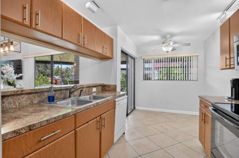 327 NW 36th Avenue, Deerfield Beach FL - photo 15 of 42