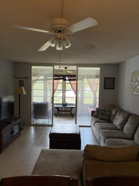 2649 NW 48th Terrace #340, Lauderdale Lakes FL - photo 11 of 44