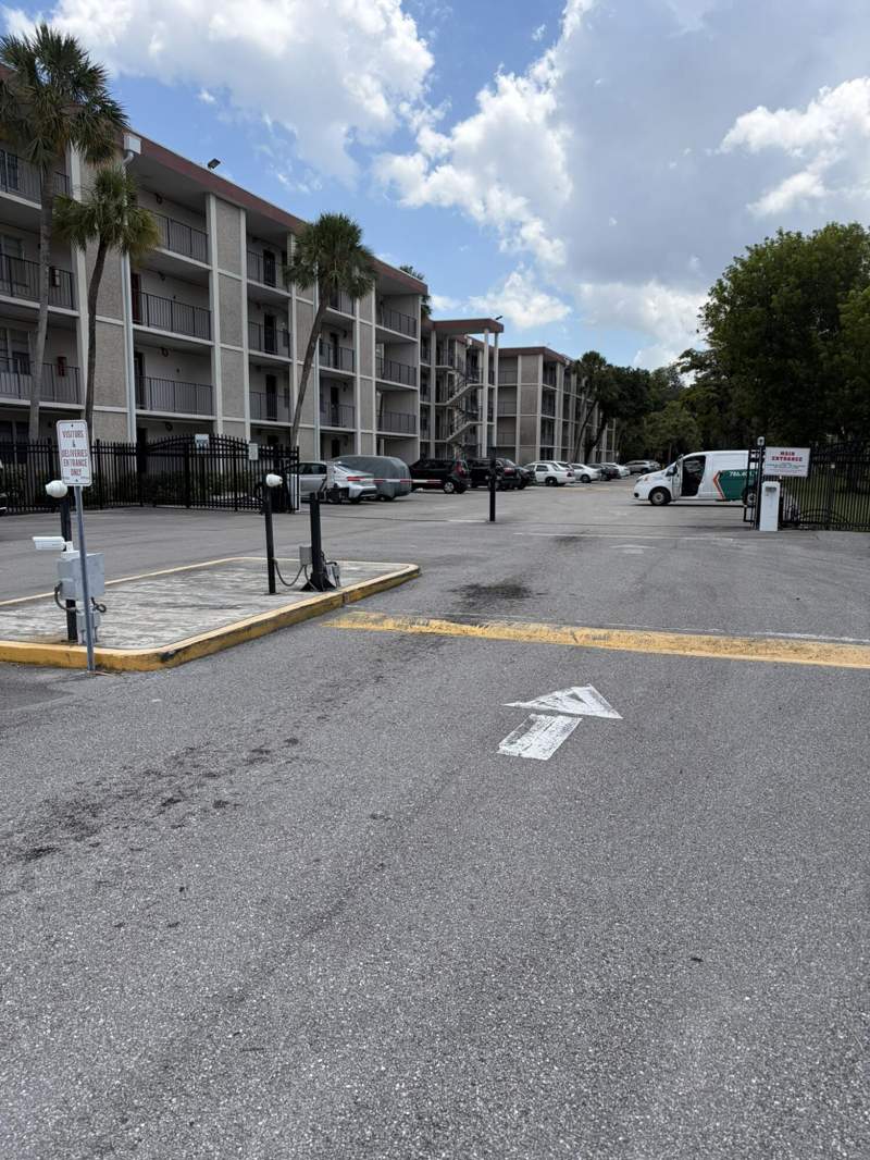 2 bedroom Condominium at 2649 NW 48th Terrace #340, Cypress Chase Condo No 8, Lauderdale Lakes — photo 2