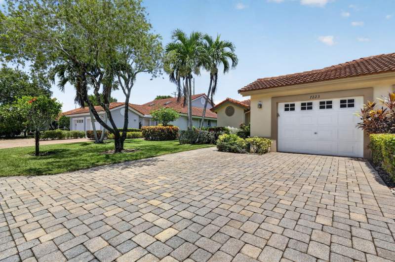 2 bedroom Villa at 7223 Summer Tree Drive, Palm Isles I, II And III Condos, Boynton Beach — photo 2