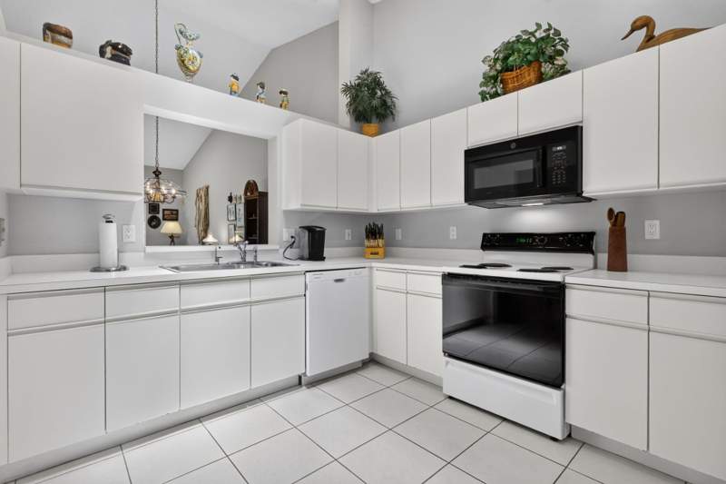 2 bedroom Villa at 7223 Summer Tree Drive, Palm Isles I, II And III Condos, Boynton Beach — photo 4