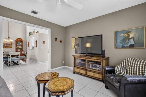 7223 Summer Tree Drive, Boynton Beach FL - photo 9 of 40