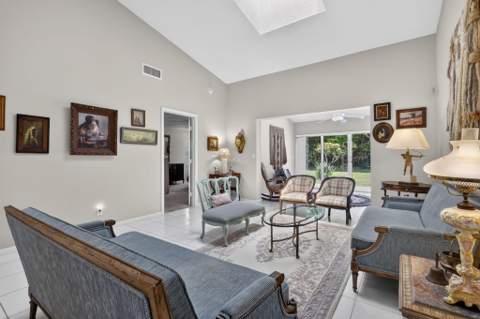 7223 Summer Tree Drive, Boynton Beach FL - photo 11 of 40