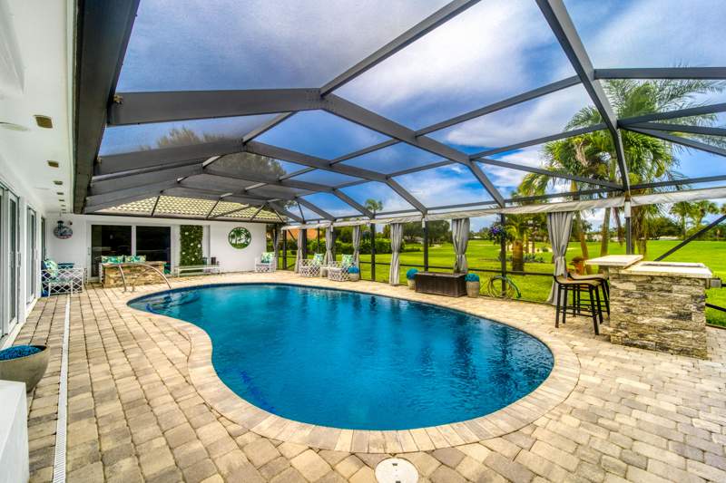 5 bedroom Single Family Residence at 3273 SE Fairway, Yacht & Country Club Of Stuart, Stuart — photo 2