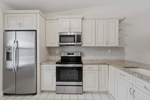 2101 Sabal Ridge Court #F, Palm Beach Gardens FL - photo 7 of 32