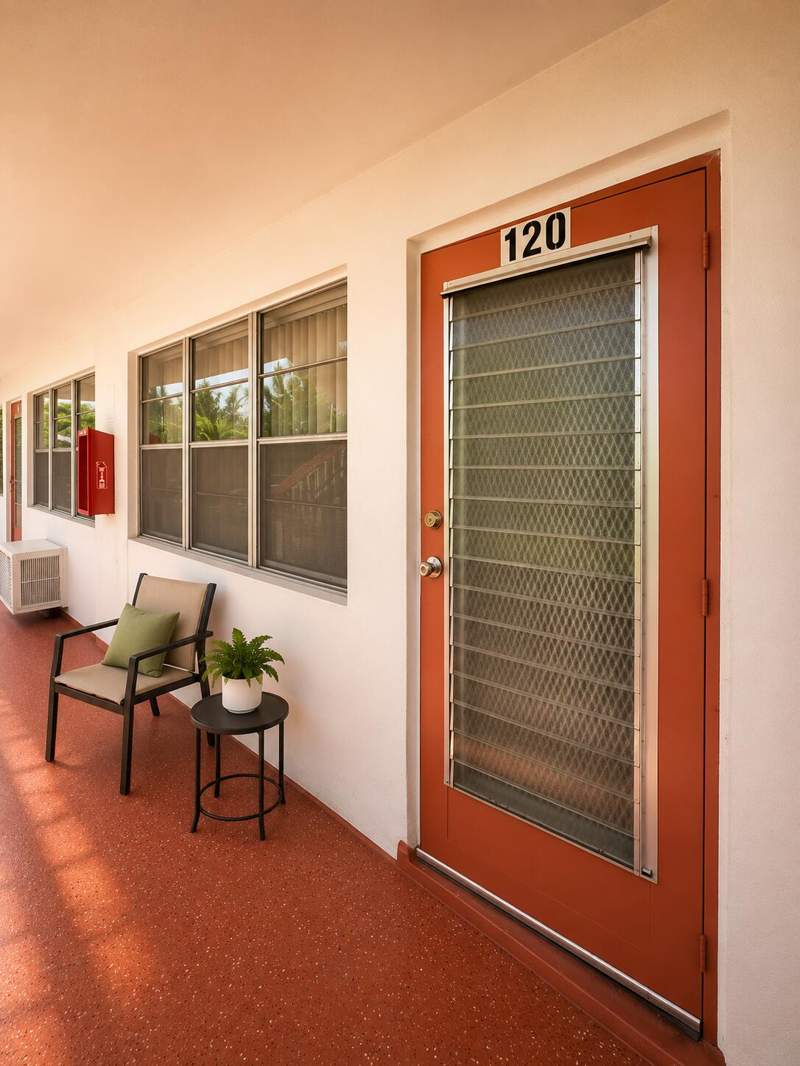 1 bedroom Condominium at 120 Windsor F #Unit F, Windsor Condos, West Palm Beach — photo 2