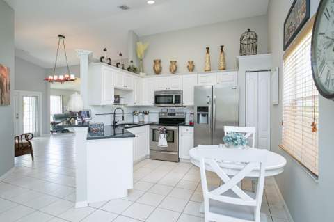 334 SW North Shore Boulevard, Port St. Lucie FL - photo 9 of 32