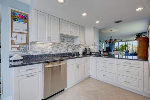 5059 N Highway A1A #206, Hutchinson Island FL - photo 17 of 46