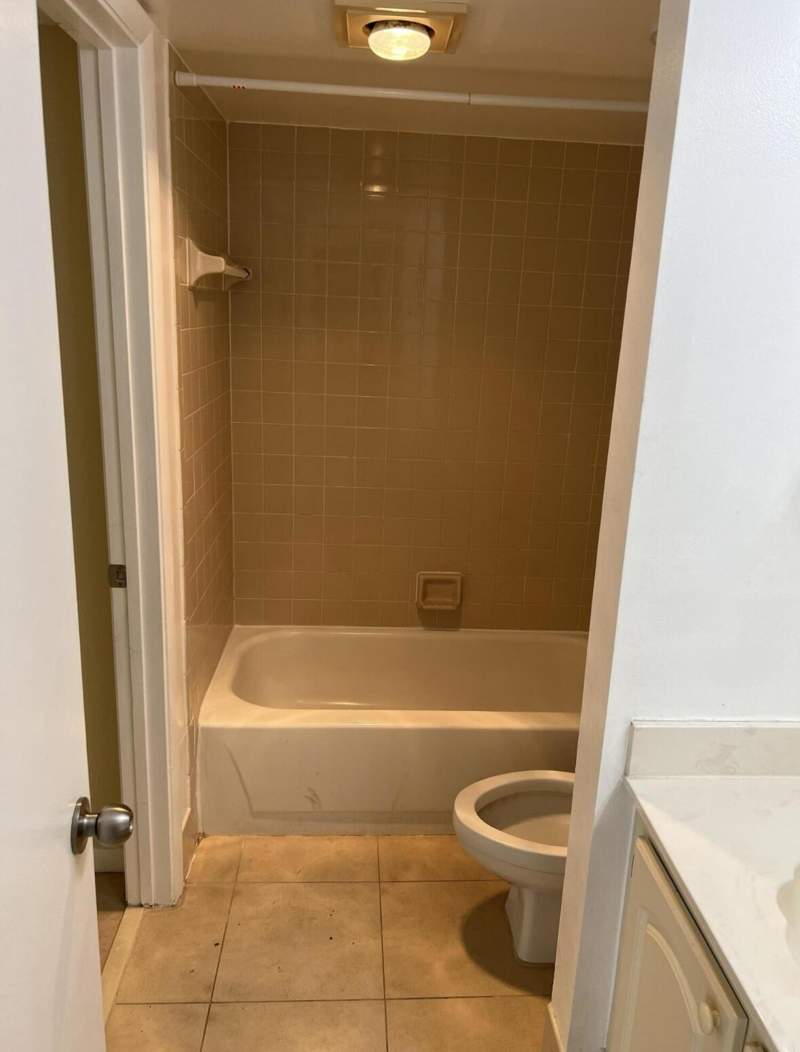2 bedroom Condominium at 1256 S Military Trail #911, Villas At Meadow Lakes Condo, Deerfield Beach — photo 4
