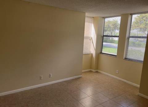 1256 S Military Trail #911, Deerfield Beach FL - photo 7 of 17