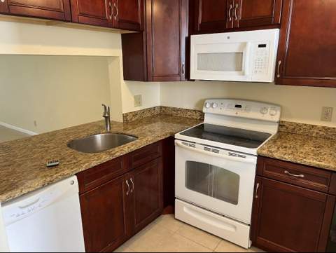 1256 S Military Trail #911, Deerfield Beach FL - photo 14 of 17
