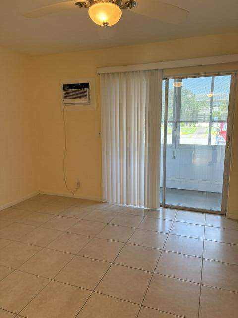 313 Andover #M, West Palm Beach FL - photo 12 of 25