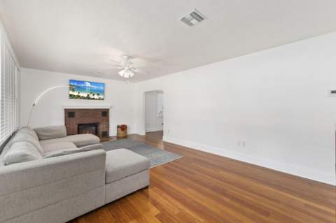 1126 Pine Avenue, Fort Pierce FL - photo 17 of 40