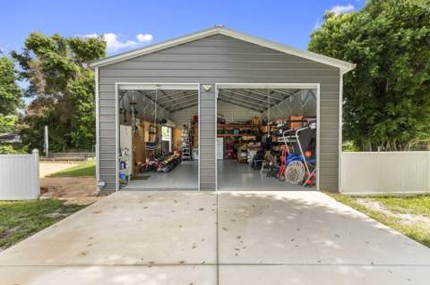 1126 Pine Avenue, Fort Pierce FL - photo 9 of 40