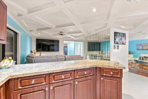 1430 SW 88th Way, Pembroke Pines FL - photo 13 of 35